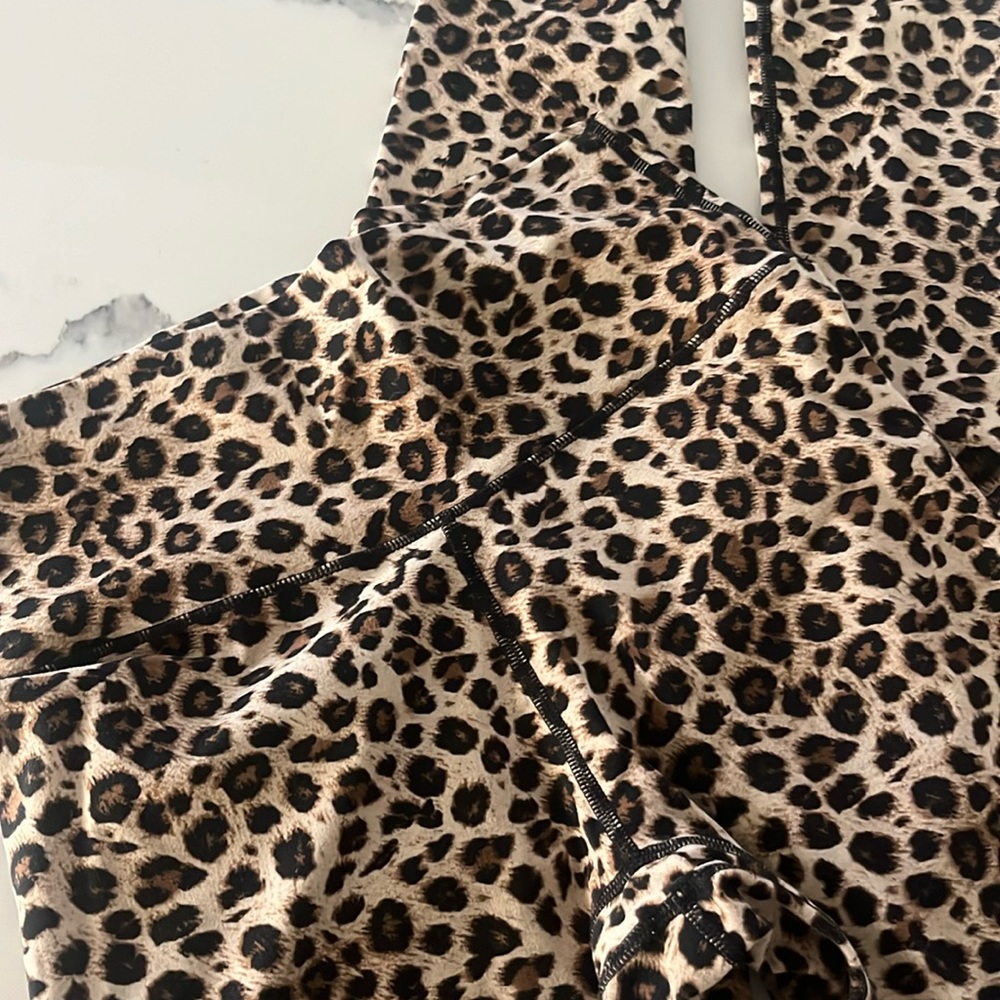 Colorfulkoala High Waisted Leggings - Large